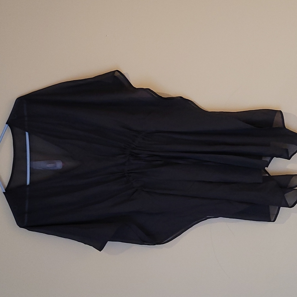 NWOT Swimwear cover up chiffon Robes medium size